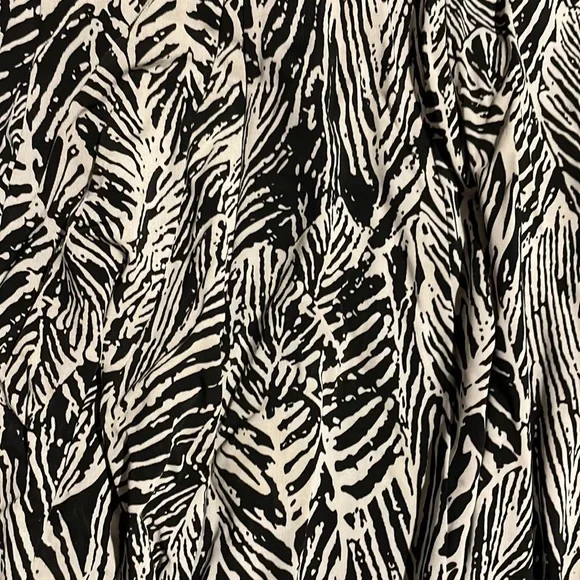 ♻️Skirt - Picture 2 of 2